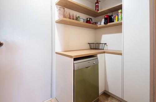 Flinders House | Pet Friendly - Pebble Views by Property Mums