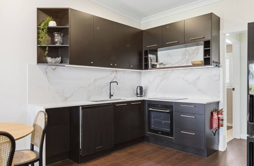 Batehaven House | Peter Crescent Paradise