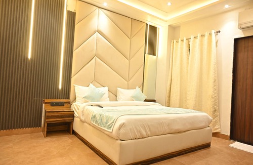 Civil Lines Hotel | Picasso