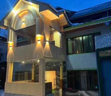 Laripora House | Pine Brooke Pahalgam