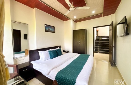 Lansdowne Hotel | Pine Valley Gold Resort