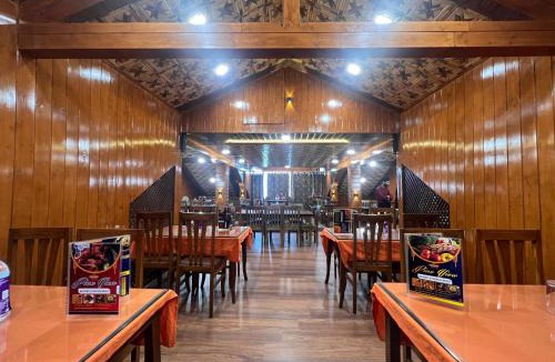 Srinagar Resort | Pine View Resort