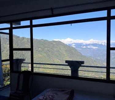 Kolakham House | Pinepeak