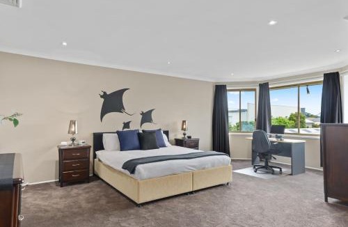 Shell Cove House | 'Pineview Escape' Generous Comfort for Families
