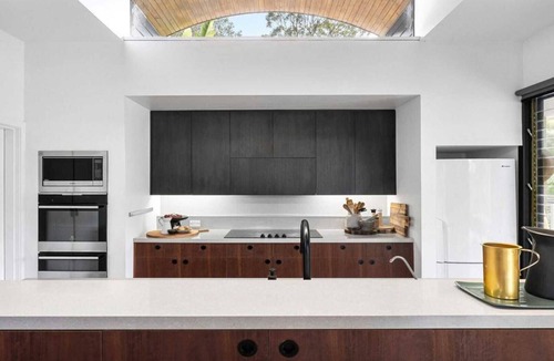 Coasters Retreat House | Pittwater Waterfront Retreat - Up to 10 Guests!