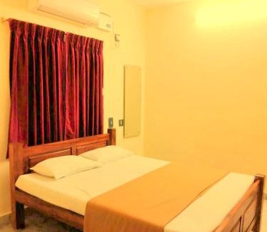 Kalapettai House | Pondy Prince Villa - Group Stay with Parking in Central Location