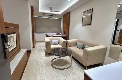 Indore Hotel | Pravasa Stay, Bapat Square