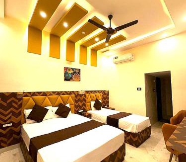 Varanasi House | Premium Hotel EXO-Near Temple and Ghat#Parking and Comfort Stay#Premium Service
