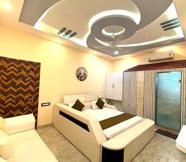 Varanasi House | Premium Hotel EXO-Near Temple and Ghat#Parking and Comfort Stay#Premium Service