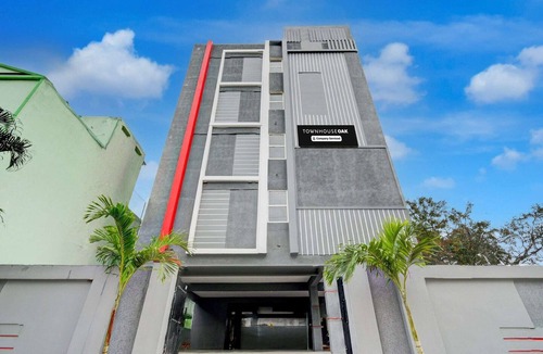 Hyderabad House | PremiumOYO NAGARAM