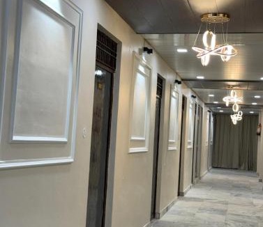 Karchana Hotel | President Hotel
