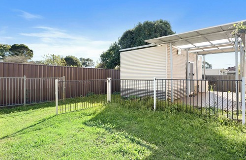 St Marys House | Private 1BR Granny Flat | 5 Mins to St Marys CBD