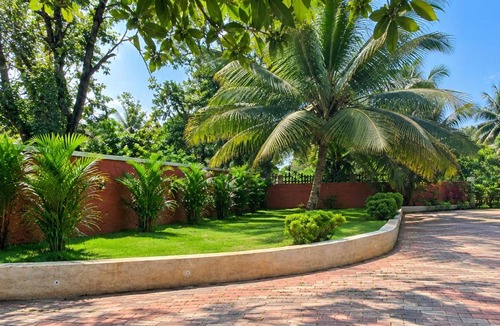 Adyar House | Private 2BHK Villa on Sprawling 50-Cent Estate