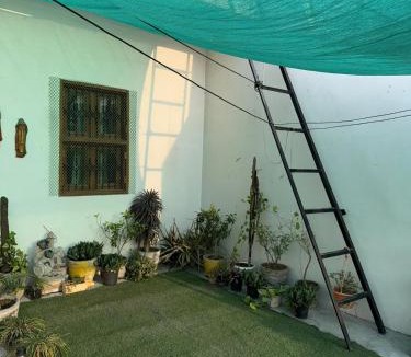 Faridabad Apartment | Private Floor Home With Rooftop
