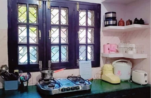 Chinhat House | Private Floor in a Bungalow !