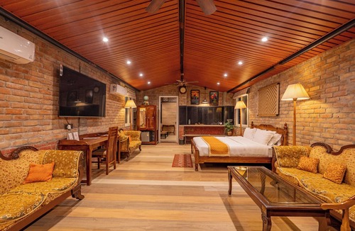 Jaipur District Other | Private Luxury Farm House Estate with gaming room
