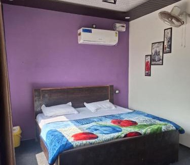 Gorakhpur Hotel | Privyrooms Raptinagar