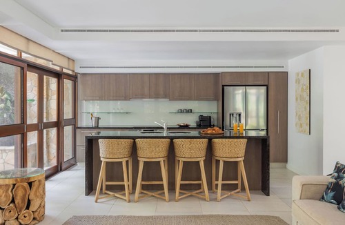 Palm Cove Hotel | Pullman Palm Cove Sea Temple Resort and Spa