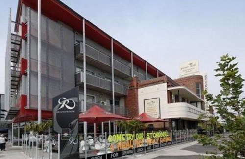Essendon Hotel | Punthill Essendon