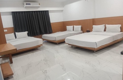 Shirdi Resort | Pushpak Resort