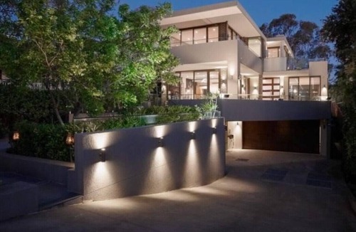 Putney House | Putney · Brand New Luxury House | Pool & Waterview