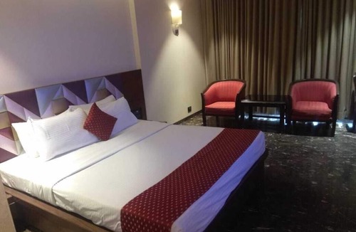 Nashik Road Hotel | Quality Inn Regency