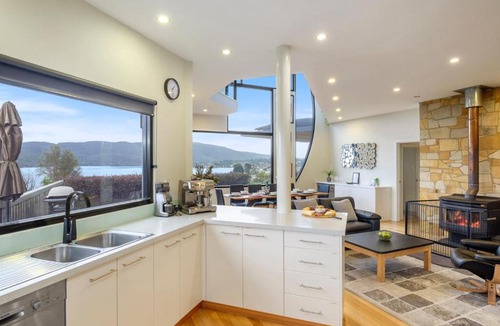 Dover House | Quarry Hill Lookout