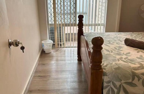 Maddington House | R1 Bright Spacious Room near Perth Airport