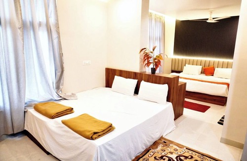 Tuljapur Hotel | Radhakrishna Executive Lodge