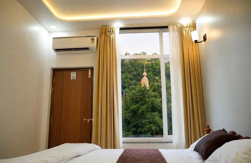 Honavar Cabin | RadhaKrishna Lodge