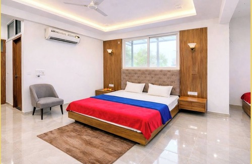 Vrindavan Hotel | Radhika Palace -near ISCKON &Prem mandir