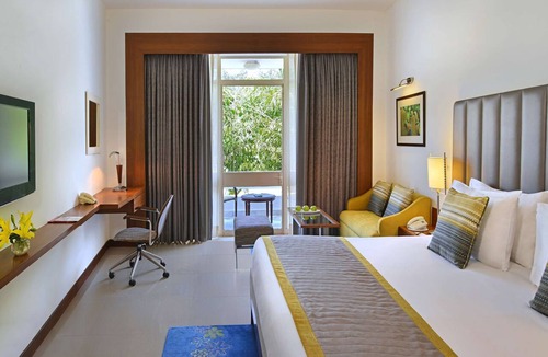 Khajuraho Hotel | Radisson Hotel Khajuraho