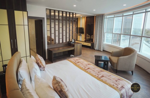 Azamgarh Hotel | Raghukul Grand near DAV PG College