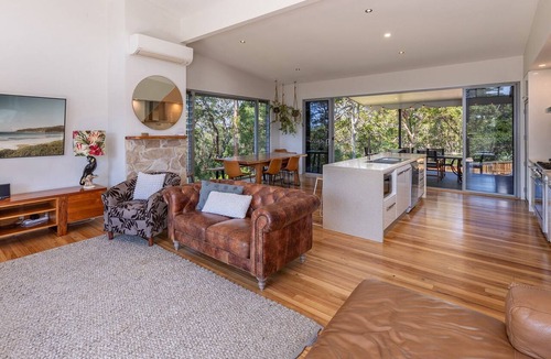 Boomerang Beach House | Rainforest Tranquility