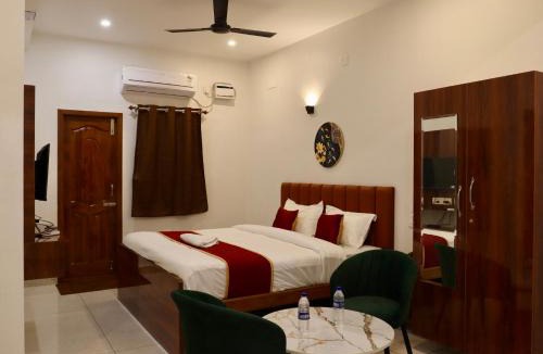 Chennai Hotel | Raja's Paradise Inn
