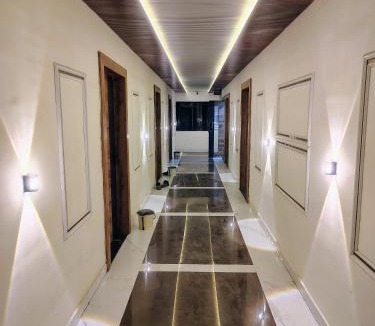 Bhojpur Hotel | Rajhans Hotel Rooms & Party hall