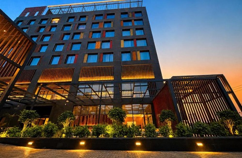 Faizabad Hotel | Ramada Encore by Wyndham Ayodhya Takpura