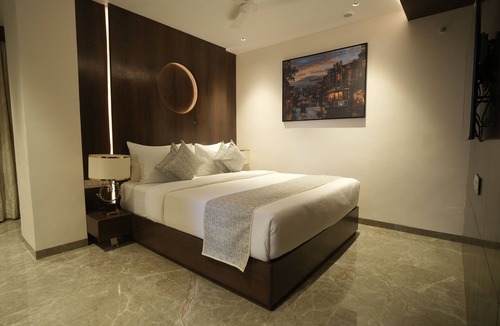 Indore Hotel | Ramee Tarang Hotel Indore