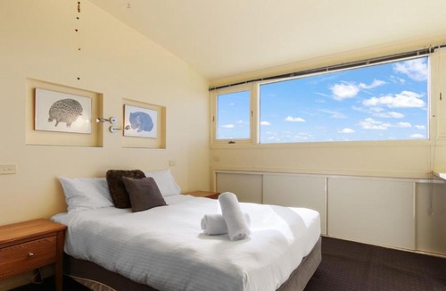 Hotham Heights Apartment | Razorback 5