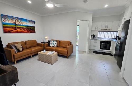Box Hill Apartment | RedFlamesRetreat-Gables-Box Hill-Marayla-Family Friendly-Free Parking & Wifi