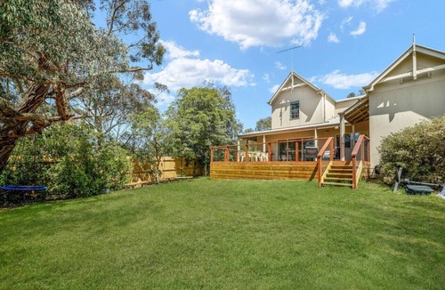 Anglesea House | Retro Gem on Jackson