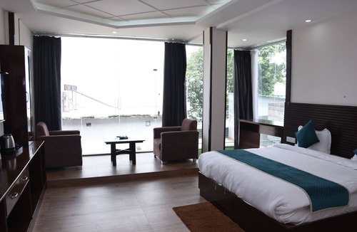 Kempty Range Hotel | Rhodo Inn