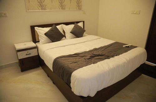 Tiruvalla Hotel | Rivayn Suites