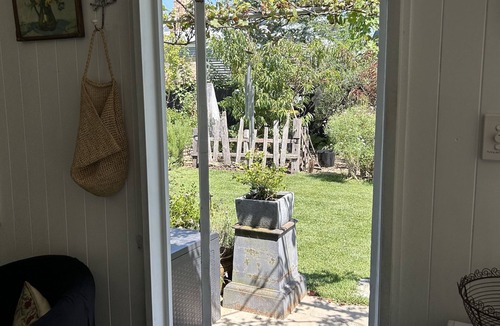 Bowral House | Romantic Apple Tree Lane