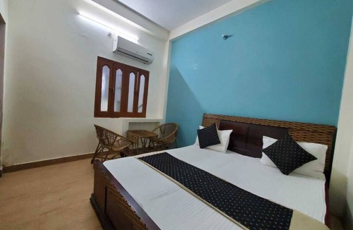 Varanasi Cabin | Room 5 - Near to River & Golden temple. Close to all visiting places is nearby