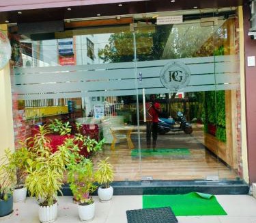 New Town Hotel | Royal Galaxy