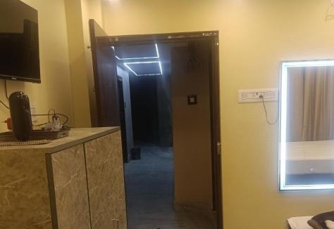 Shrirampur Hotel | Royal Guest House