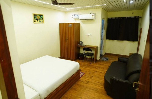 Jamui Hotel | Royal Mint Government Bus Stand Rd