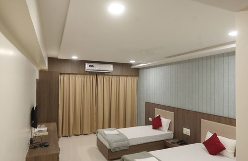 Olpad Hotel | Royal Palace Hotel Surat Velanja