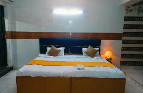 Bramhapuri Hotel | S D palace